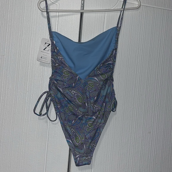 Pacsun paisley swimsuit - Picture 5 of 6